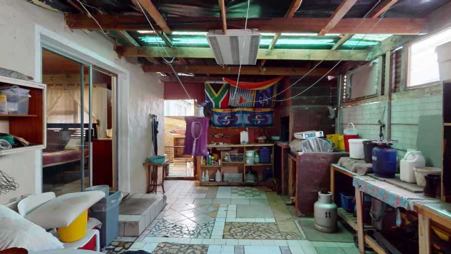 4 Bedroom Property for Sale in Gustrouw Western Cape